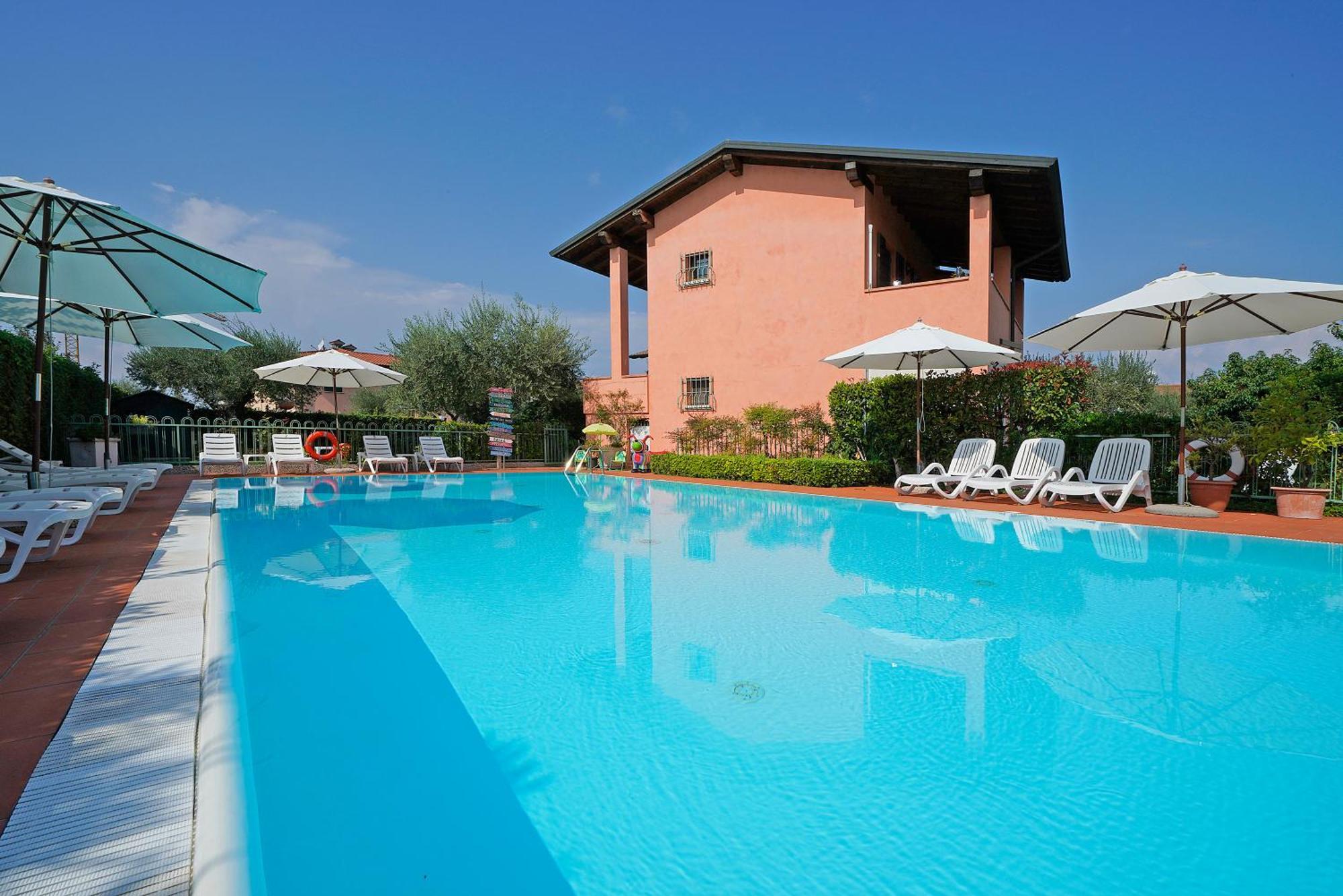 Bellasirmione Holiday Apartments Exteriör bild