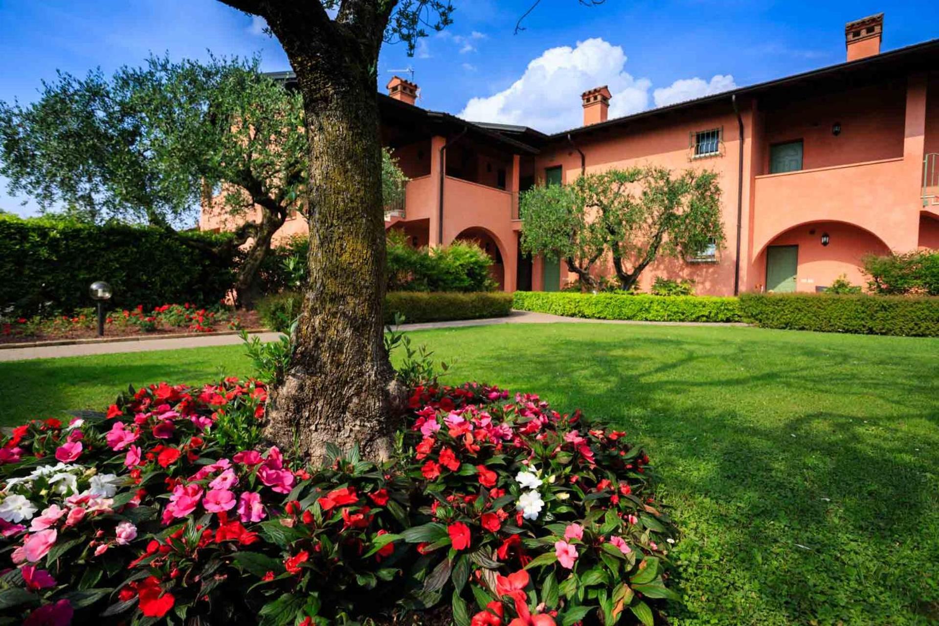 Bellasirmione Holiday Apartments Exteriör bild