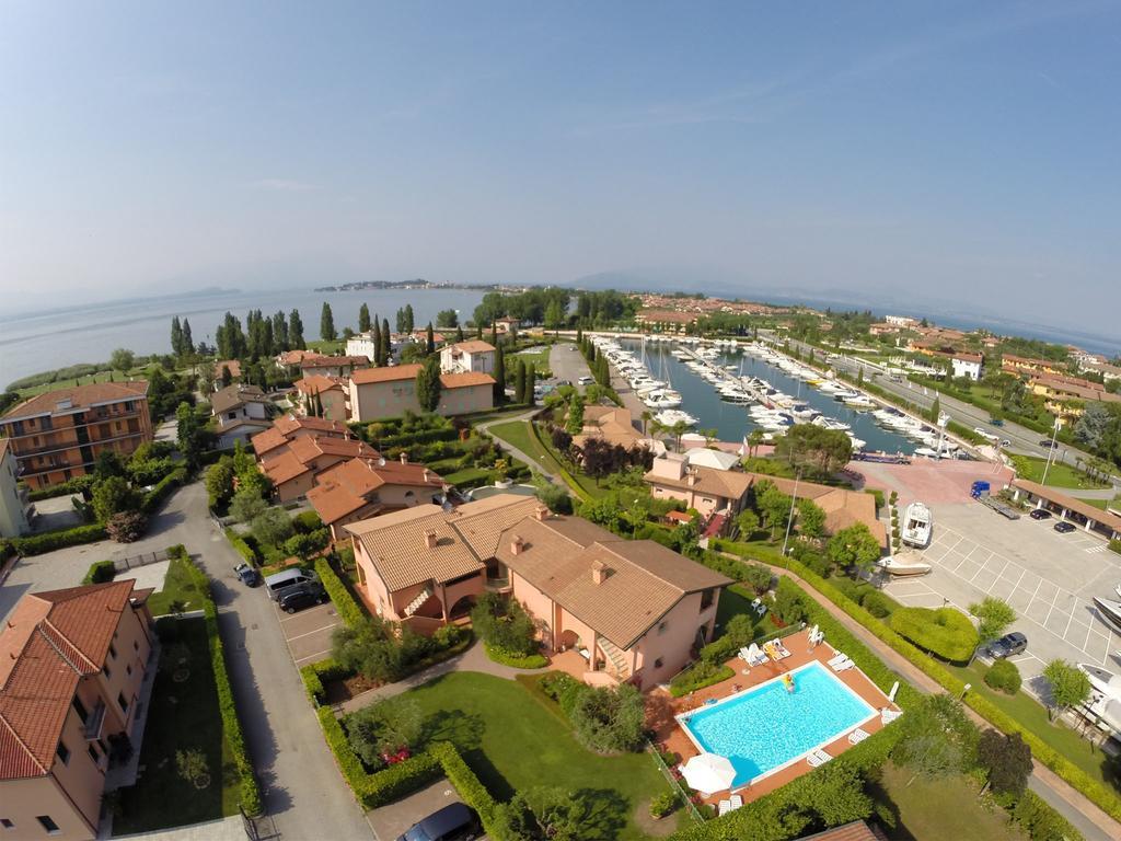 Bellasirmione Holiday Apartments Exteriör bild