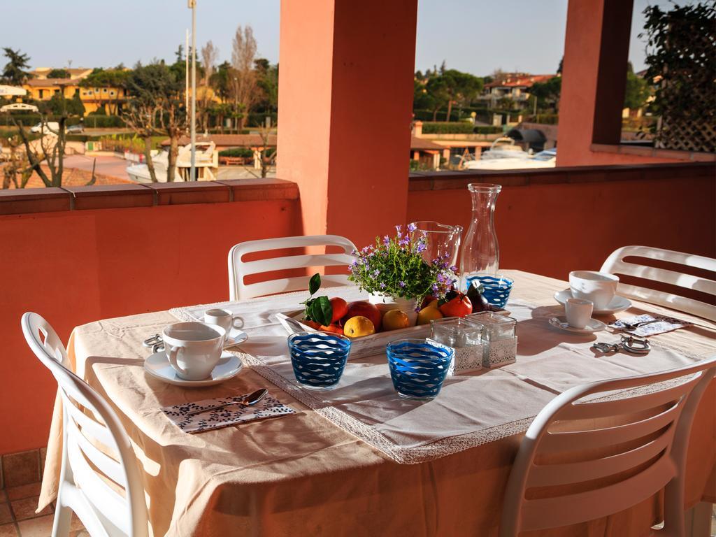 Bellasirmione Holiday Apartments Rum bild